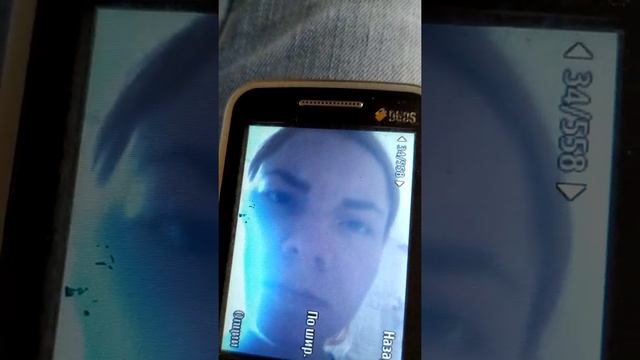 Смотрим смешные картинки на бабушкином телефоне которые я нафоткал смотреть онлайн