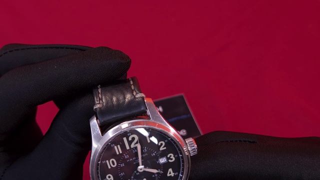 Hamilton Khaki Field Officer. Изящество полевых часов?