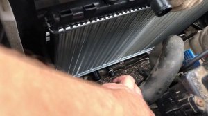 Замена радиатора охлаждения двигателя на Citroen Berlingo 1.4i