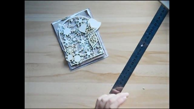 Новогодняя открытка своими руками со снежинками. Используем чипборд LAE- пошаговый мастер-класс смотреть онлайн