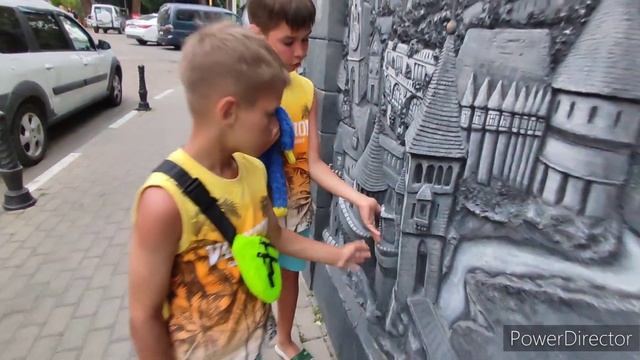 Большое Путешествие Кузнечиков. Лазаревское. 2023.07.07. Катаемся на аттракционах, Огненное Шоу