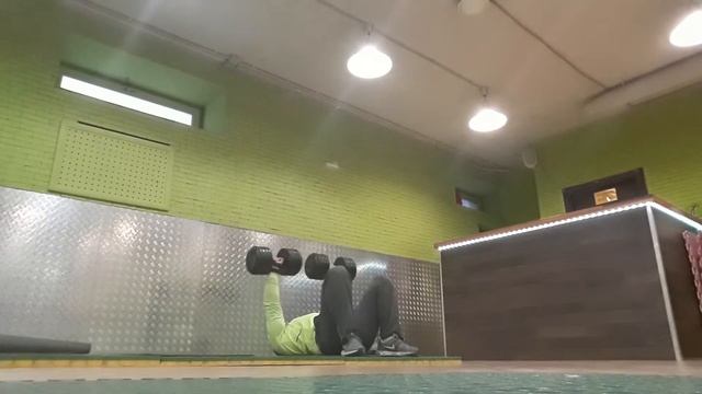 жим гантелей лежа на полу 10х30кг д2 смотреть онлайн