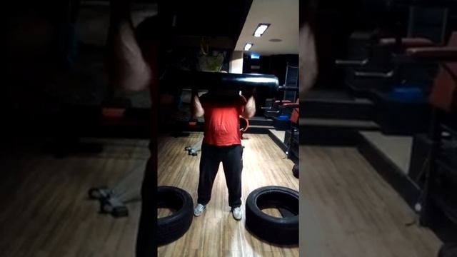 Подьем лога 50кг на бицепс смотреть онлайн