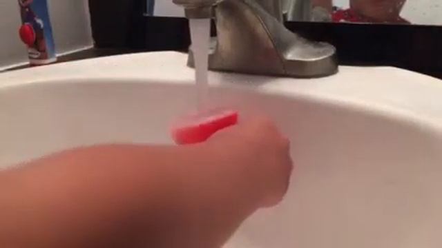 Small bubble explosion смотреть онлайн