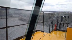 Геолог в карьере. Открытые горные работы. Плюсы и минусы нелёгкой профессии [12+]