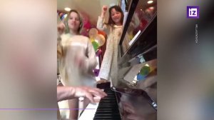 Дочки Милы Йовович поют русскую песню