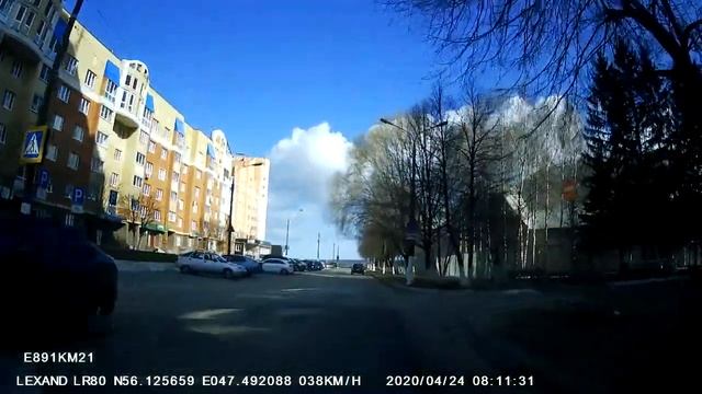 Видеорегистратор Lexand LR80. Поездка в солнечную погоду смотреть онлайн
