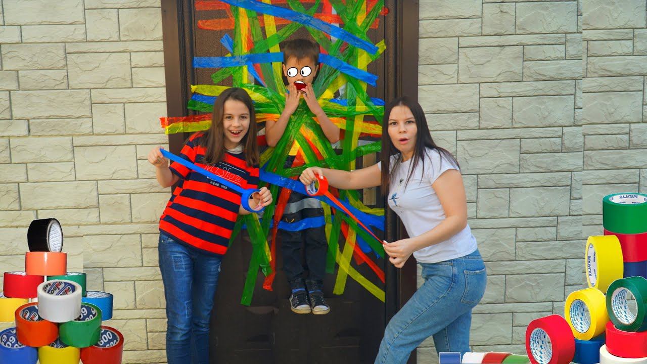 ЭКСТРЕМАЛЬНЫЙ 100 СЛОЕВ ЦВЕТНОГО СКОТЧА ЧЕЛЛЕНДЖ! смотреть онлайн