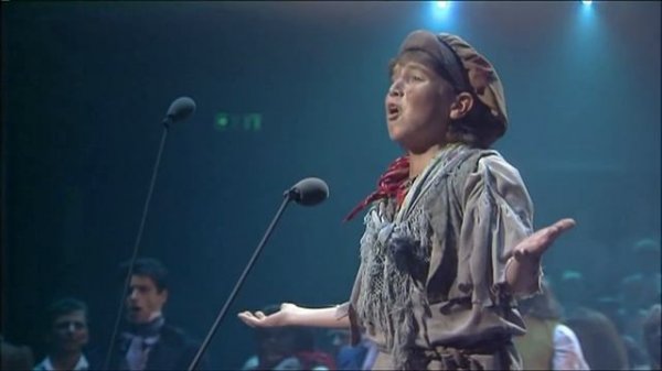 Les Miz 10th Anniversary D1-P13: Follow Gavroche