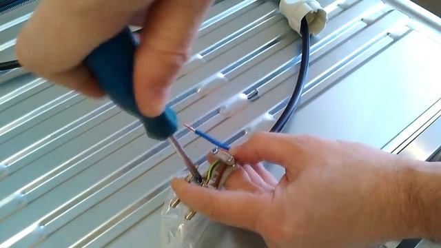 Установка и подключение духового шкафа HotPoint Ariston смотреть онлайн