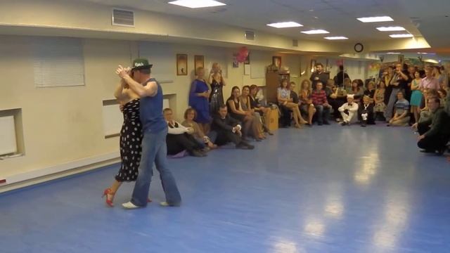 Школа танго "Черная кошка белый кот" смотреть онлайн