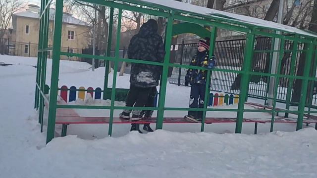 A Normal Day In Russia. Russia Vlog. Russia Sanctions. Екатеринбург. Россия. @KQDAILYVIDEO