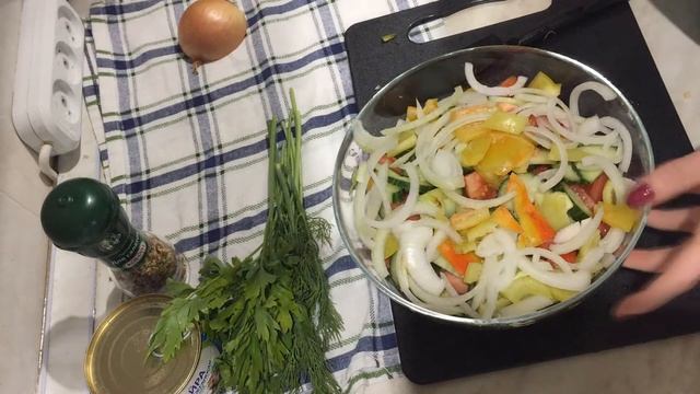 Овощной САЛАТ с САЙРОЙ. Быстро и вкусно? смотреть онлайн