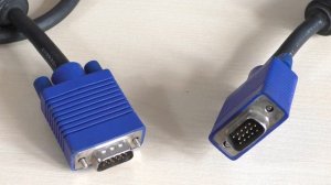 Растянутое изображение на экране монитора.Увеличены значки на рабочем столе