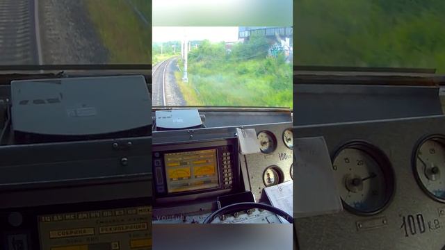 Заход на посадку с пассажирским поездом ✈ на электровозе ЭП1 смотреть онлайн