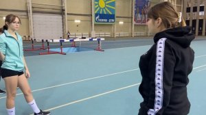 обучение технике метания снаряда.