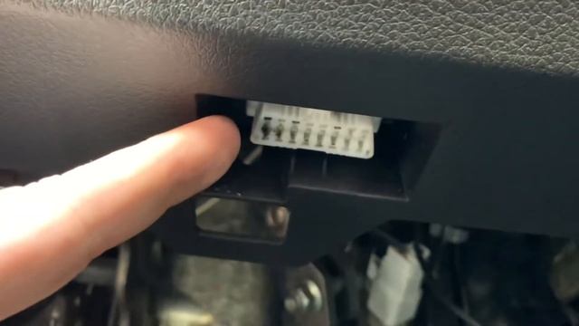 2013-2018 Nissan Altima OBD Port Location смотреть онлайн