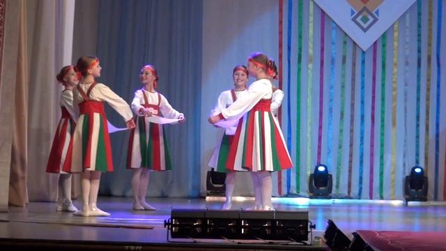 ФИНСКАЯ ПОЛЬКА | КОЛЛЕКТИВ ФАНТАЗИЯ ДШИ ГАММА | ЭТНОФЕСТИВАЛЬ ОБЕРЕГ КОТЛАС 2019 смотреть онлайн