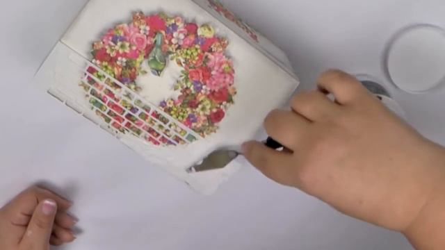 Decoupage Kuferek Z Cegiełkami - DIY Tutorial