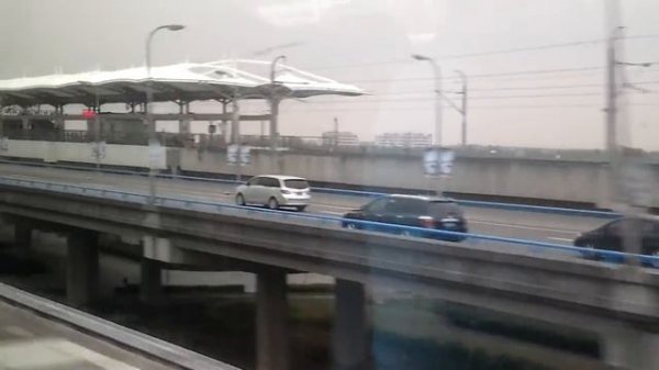 Китай, Шанхай, суперскоростной поезд на магнитной подушке Маглев.Shanghai Maglev.