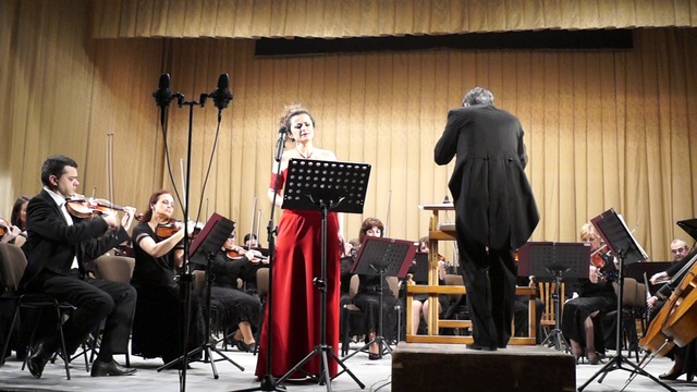 Koncert w filharmonii, 5 lutego смотреть онлайн