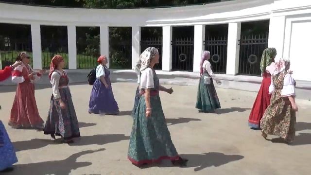 "На речушке, на мосту" от "Владимирской Вечоры". смотреть онлайн