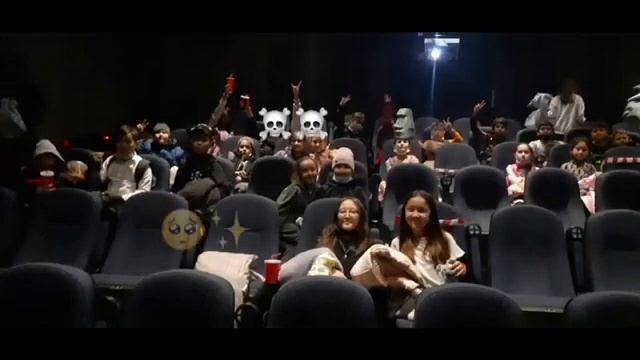 мы с классом 14 мая собирались в антикафе а после пошли в парк смотреть онлайн