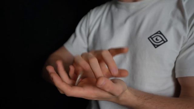 Cómo pasar una moneda entre tus dedos | Tutorial Coin Roll смотреть онлайн