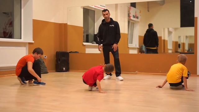 Занятия по Break dance смотреть онлайн