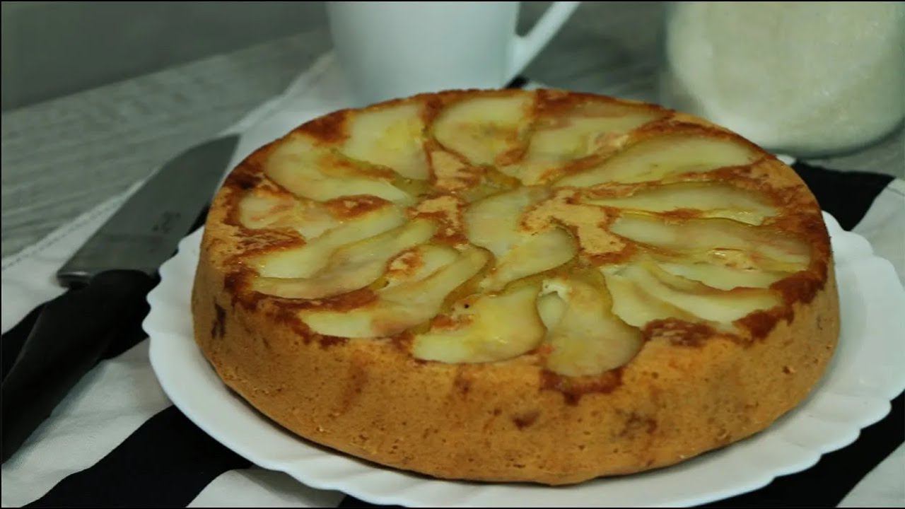 Пирог с бананами и грушей без масла, нужно просто хорошо взбить яйца смотреть онлайн