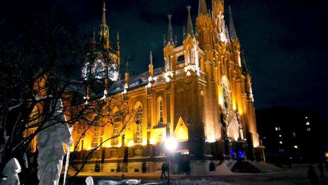 MOSCOW - Catholic Christmas. Walk after snowfall Cathedral - Krasnaya Presnya смотреть онлайн