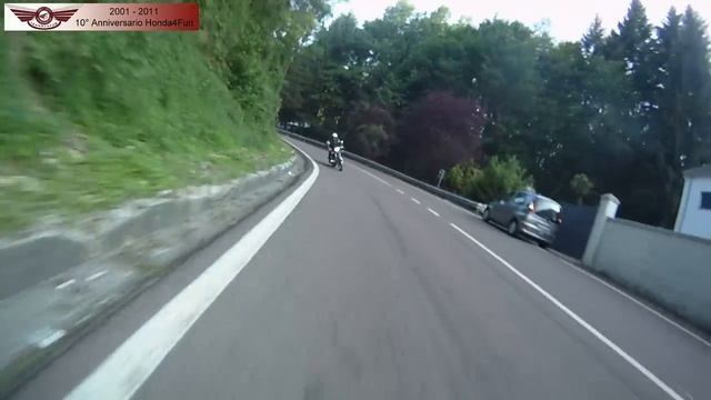 Riding a HONDA CB500 Four and KAWASAKI 750 H2 смотреть онлайн