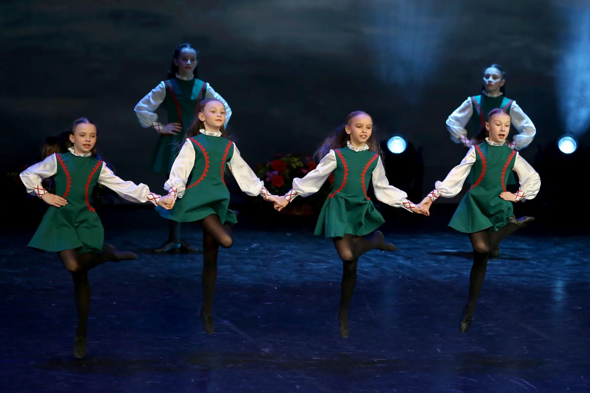 Ирландский танец Прогулка по камням, Ансамбль Локтева. Irish dance Walk on stones, Loktev ensemble. смотреть онлайн