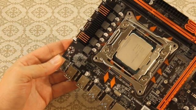 Крутой набор LGA 2011V3. Xeon E5 2620 V3, 16 гиг DDR-4. смотреть онлайн