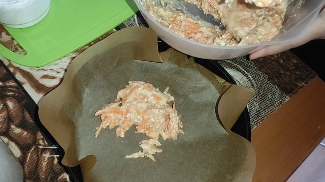 Полезная запеканка с творогом, яблоком и морковью - пошаговый видео рецепт