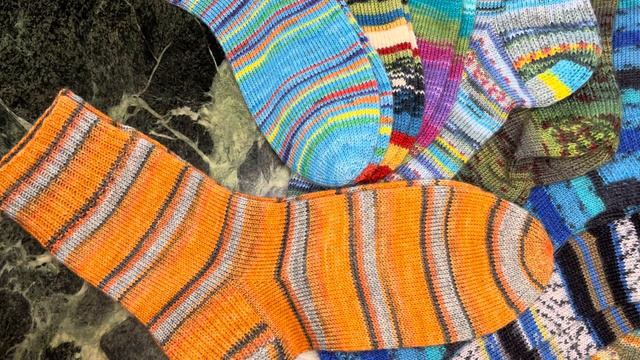 Носки связанные в мае. 18 пар. смотреть онлайн