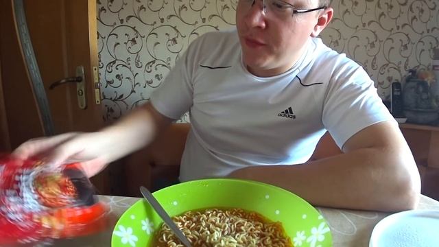 Xyeт@ Китайская - Обзор супер острой китайской лапши смотреть онлайн