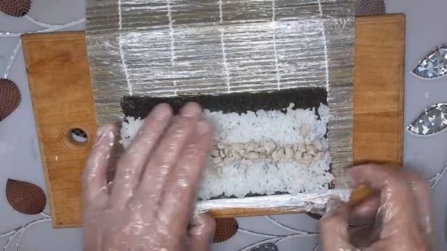 Роллы дома.Как сделать роллы дома.Как крутить роллы. смотреть онлайн