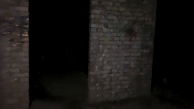 ПРОВЕЛ НОЧЬ и ЗАСНЯЛ ПРИЗРАКА в ЗАБРОШЕННОЙ ПСИХ БОЛЬНИЦЕ! Я Туда Больше Не Пойду... смотреть онлайн