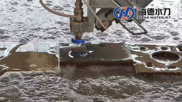 Станок гидроабразивной резки резал железы толщиной 30 мм--HEAD Waterjet