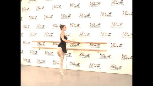 "PIROUETTE" 16.02.01 Tour (pirouette) из пятой позиции, en dehors смотреть онлайн