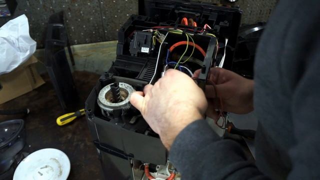 Siemens Eq 6 Plus S700 Wymiana Mlynka Siemens Eq 6 Plus S700 Grinder Replacement