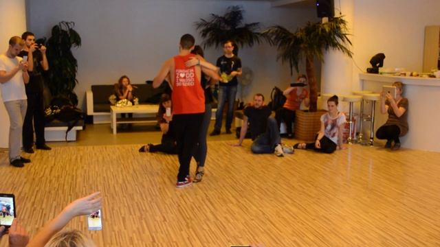 Kizomba Workshop - Samuel Funflow and Bea Kizz - The worst P.Lowe смотреть онлайн