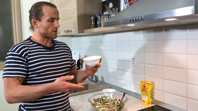 Салат с Тунцом и Пармезаном смотреть онлайн