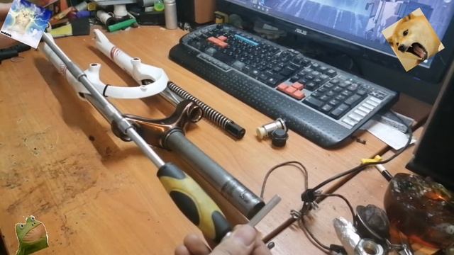 Как разобрать вилку spinner, bicycle fork disassembly смотреть онлайн