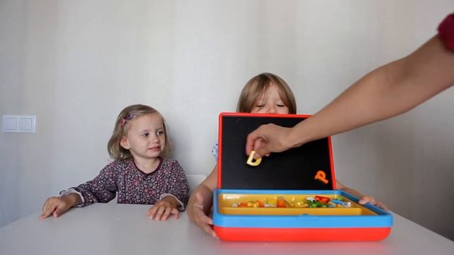 Магнитные цифры и буквы ELC. ELC Magnetic Playcentre.