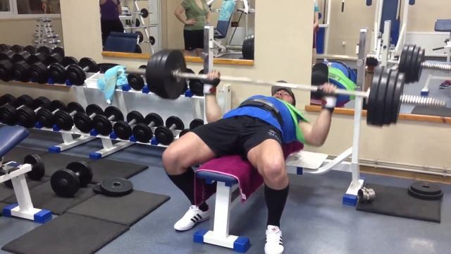 Тахтаров Владислав. Жим лежа в BenchDaddy, 150кг. на 15 повторений!!! С/в 95 кг. смотреть онлайн