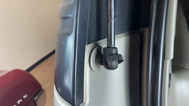 How To Replace Hatch Lift Support Strut Chevy Tahoe 2000 - 2006 Chevrolet Struts / Shocks Install