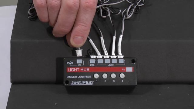 Expanding Your Lights | Just Plug® Lighting System | Woodland Scenics смотреть онлайн