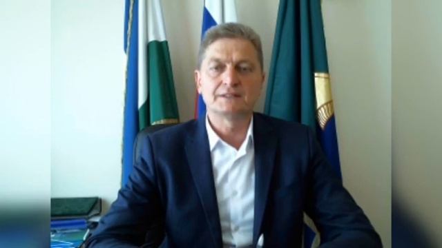 Глава Администрации Ермекеевского района поздравляет выпускников с окончанием школы смотреть онлайн